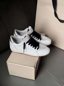 Scarpe da Corsa e Camminata Personalizzabili con Logo per Uomo e Donna, Comode e Leggere con Lacci - Product Image 2