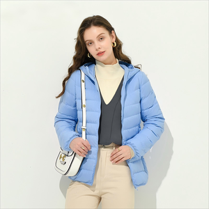 Une <span class=keywords><strong>doudoune</strong></span> légère, chaude et à capuche pour femmes à la mode et simple pour l'automne et l'hiver - Product Image 1