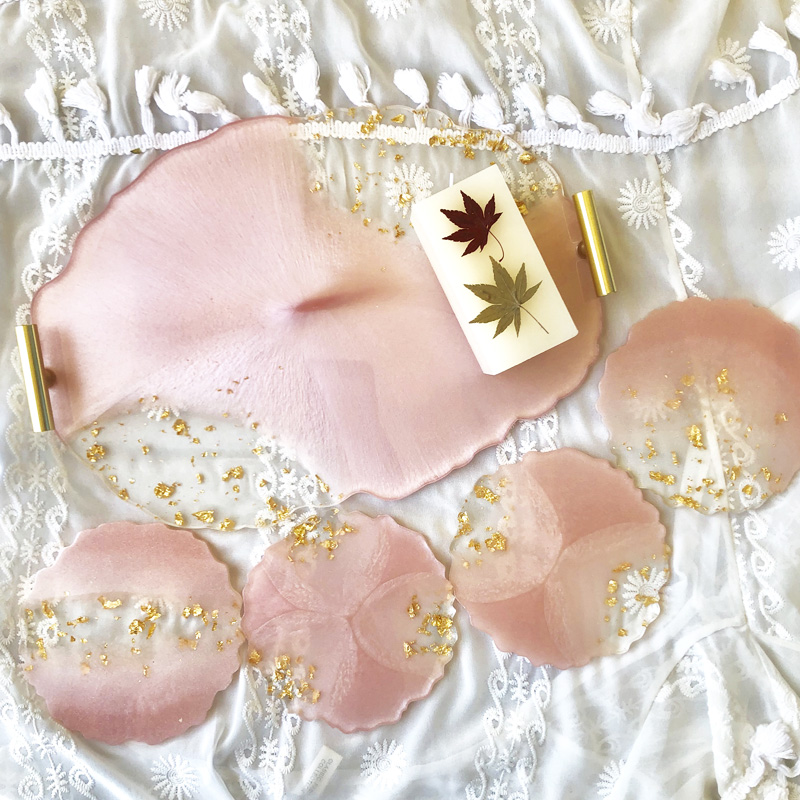 Сделанный на заказ розовый декоративный поднос для духов, поднос из смолы и набор подставок с золотыми ручками