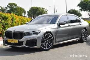 BMW Série <span class=keywords><strong>7</strong></span> d'<span class=keywords><strong>occasion</strong></span> en excellent état, toutes options, kit M, modèle 2021, prête à partir - Product Image 3
