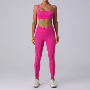 Conjuntos Deportivos Personalizados de Tallas Grandes: Sujetador de Yoga Sexy sin Espalda y Leggings sin Costuras con Efecto Scrunch Butt y Levantamiento de Cadera para Gimnasio - Product Image 4