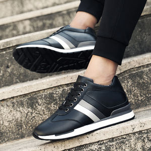 รองเท้าผ้าใบผู้ชายรุ่นใหม่สำหรับฤดูร้อน เพิ่มความสูงแบบซ่อน 8 ซม. รองเท้าลำลองเดินสบาย ระบายอากาศได้ดี ดีไซน์ทันสมัยสำหรับวัยรุ่น - Product Image 4