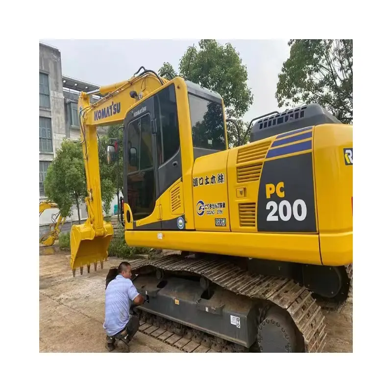 ZiHui ใช้รถขุด Komatsu PC200 20 ตัน Komatsu PC200 รถขุดตีนตะขาบไฮดรอลิกขนาดกลางในสต็อก