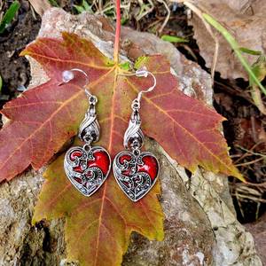 Orecchini Pendenti a Forma di Pipistrello per Halloween, Stile Gotico con Cuore Rosso, Orecchini Statement Carini per Donne - Product Image 4