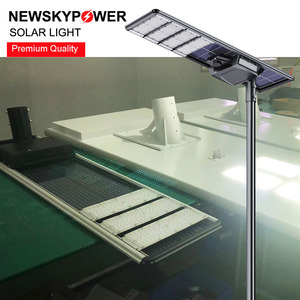Réverbère solaire commercial <span class=keywords><strong>de</strong></span> 120W avec l'option <span class=keywords><strong>de</strong></span> capteur <span class=keywords><strong>de</strong></span> mouvement 6500K CCT crépuscule automatique à l'aube pour les projets d'éclairage <span class=keywords><strong>de</strong></span> parking - Product Image 2