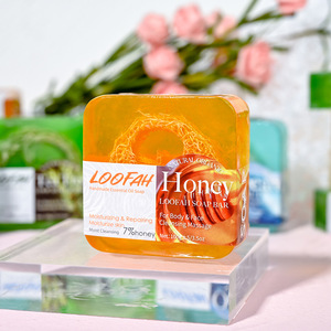 Savon Artisanal Citron Loofah 100g à l'Huile Essentielle, Savon Nettoyant Rose et Sel Marin pour le Bain - Product Image 4