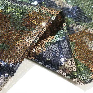 Glänzende bunte Pailletten Design Polyester gestrickt Färbe stickerei Großhandel Pailletten stoff für Kleidungs stück