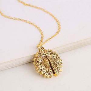 Hotsale Sunflower Keychain Metal Alloy Keyring You Are My Sunshine Keychain - Product Image 3