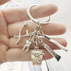 Portachiavi Minimalista in Lega di Zinco con Righello e Bussola a Cartone Animato, 26 Lettere, Semplice, Commemorativo per la Festa degli Insegnanti, per lo <span class=keywords><strong>Studio</strong></span> degli Studenti - Product Image 6