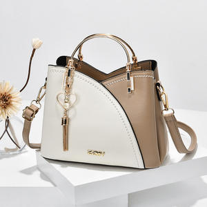 Borsa a <span class=keywords><strong>Tracolla</strong></span> da Donna Autunnale 2025 Nuova Tendenza Versione Coreana Bicolore Grande Capacità Moda in PU - Product Image 2