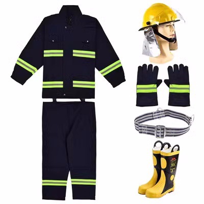 Ensemble de cinq pièces pour combinaison de pompier