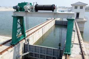 Customized Winch <b>Hoist</b> with <b>Engine</b> and Gearbox for Sluice Gate Control System 1 Year Warranty - Product Image 3