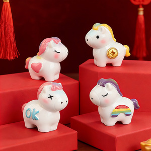 Figura Decorativa de Pony Pintado con Diseño de Arcoíris para el Año Nuevo, <span class=keywords><strong>Miniatura</strong></span> para Manualidades, Adorno para Casa de Muñecas de Resina, Mini Coche y Escritorio - Product Image 2