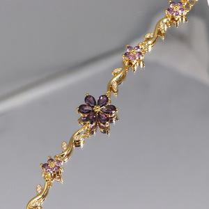Pulsera de Lujo con Microincrustaciones de Circonia, Estilo Minimalista, Accesorio con Forma de Árbol Completamente Adornado con Diamantes - Product Image 6