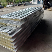 Panel Sandwich Baja Galvanis Ramah Lingkungan dengan Rock Wool Tahan Api untuk Aplikasi Insulasi Gudang Pendingin