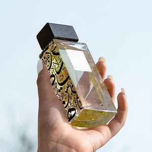 Tapa de perfume cuadrada con logotipo personalizado de Vietnam WeWood, resina grande de madera con base dorada para botellas y embalaje - Product Image 4