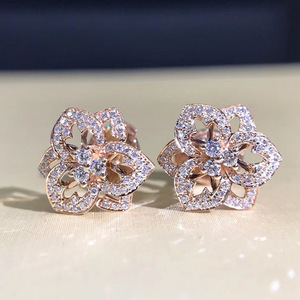 Eleganti Orecchini a Perno con Fiori per Donne, Orecchini Floreali con Pietre Scintillanti, Gioielli alla Moda per Uso Quotidiano, Vendita all'Ingrosso - Product Image 6