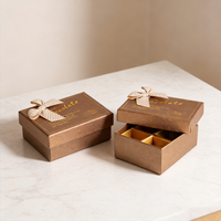 Boîte en carton personnalisée à deux compartiments avec plateau de séparation pour chocolats, truffes, confiseries, emballage cadeau