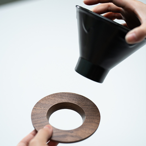 แก้วเปลี่ยนสีรุ้งพร้อมฐานยกสูง ชุดดริปเซรามิกมืออาชีพ เครื่องชงกาแฟแบบ<span class=keywords><strong>เท</strong></span>หรูหรา - Product Image 3