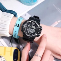 Montres unisexes lumineuses électroniques sportives, petites, fraîches et élégantes, vente en gros d'usine, cadeau idéal pour les femmes et les petites amies