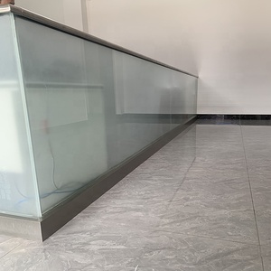 Balustrade en verre avec canal de base en <span class=keywords><strong>U</strong></span> en acier inoxydable et aluminium - Product Image 2