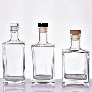 <span class=keywords><strong>Prix</strong></span> <span class=keywords><strong>de</strong></span> gros Crystal Clear 500ml 750ml Bouteilles <span class=keywords><strong>de</strong></span> <span class=keywords><strong>Gin</strong></span> en verre carré Whisky Vodka <span class=keywords><strong>Bouteille</strong></span> pour Tequila - Product Image 4