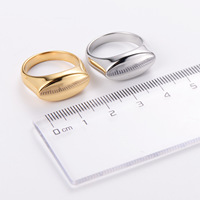 Individuell Gravierter Hochglanzpolierter Minimalistischer Schmuck Anlaufgeschützter Edelstahl 18K Vergoldeter Ovaler Siegelring für Damen