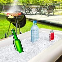 Plateau gonflable de piscine adapté aux plateaux de nourriture et de boissons de salade de buffet de fête de piscine avec des bouchons de vidange