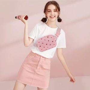 Riñonera de Pana Rosa Fresa para Niñas, Personalizada, Estilo Vintage, Compacta y Ligera, Bolsa de Cintura Cruzada - Product Image 2