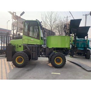 Camion malaxeur à béton automatique à chargement autonome, directement de l'usine, pour le malaxage de béton sur site et le transport de matériaux - Product Image 1