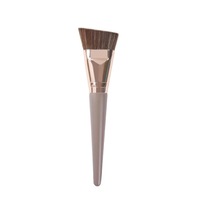 Kuas Foundation Bersudut Bulu Sintetis Lembut Gagang Kayu Alat Rias Wajah untuk Krim BB, Kontur Cair, dan Concealer
