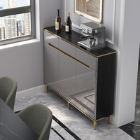 Buffet de luxe léger avec plateau en pierre frittée, meuble de rangement en MDF brillant avec finition dorée pour salle à manger et salon