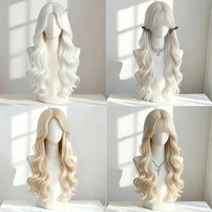 Perruque naturelle longue bouclée avec frange latérale, perruque complète en dentelle 13x6 avec cheveux synthétiques haute température pour femmes - Product Image 2
