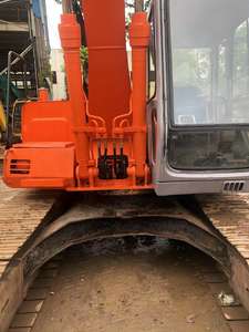 Excavatrice sur chenilles de capacité de godet Hitachi EX120 0.52m3 de marque japonaise d'occasion de 12 tonnes 120 130 135 200 avec des prix compétitifs à Shanghai - Product Image 3