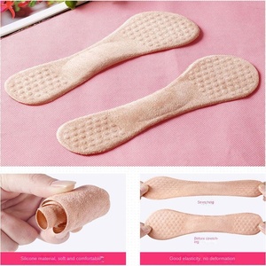 Solette Sportive Comfort da <span class=keywords><strong>Donna</strong></span> Autoadesive in Gel di Silicone per <span class=keywords><strong>Scarpe</strong></span> con Tacco Alto, Antiscivolo, Mezza Soletta a Sette Punti per Sandali, Assorbenti del Sudore - Product Image 3