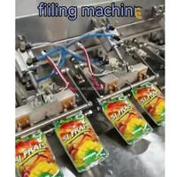 Sachets en plastique en aluminium de 200ml pour boisson liquide avec paille Emballage pour machine de remplissage de jus jetable Sachet debout à bec verseur