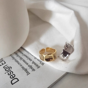 Anel Prata Minimalista Cristão LT-JZ584 com Textura Irregular Convexa-Côncava, Estilo Retro Frio, Tendência no Instagram, Ouro <span class=keywords><strong>18K</strong></span> - Product Image 4