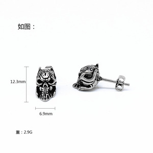 Yunnique – boucles d'oreilles en acier inoxydable 316, design tête de mort, yeux bleus, Style Punk Rock, pour hommes et femmes, bijoux à la mode - Product Image 4