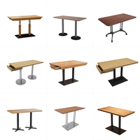 Table de restaurant carrée moderne à plateau en marbre et base en métal pour usage commercial, idéale pour hôtels, restaurants et cafés