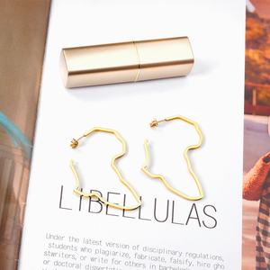 Boucles d'oreilles en gros, carte de l'Afrique, plaqué or 14 carats, bijoux en acier inoxydable, clous d'oreilles pour cadeaux - Product Image 5