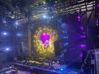 Écran LED transparent étanche 4K pour ascenseurs, magasins, halls d'exposition et événements - Haute luminosité et longue durée de vie
