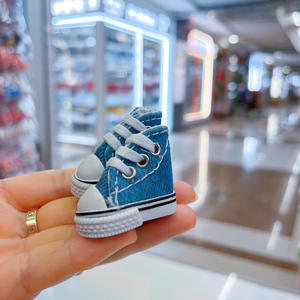 Zapatos de Muñeca de Silicona de 3.5CM Estilo Coreano para Muñecas de Salón, Llaveros de Pareja, China - Product Image 2