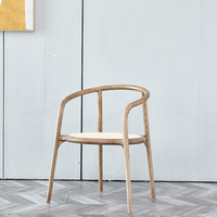 Chaise de salle à manger en chêne massif et rotin, accoudoirs en acier, design moderne, hauteur réglable, coussin – Utilisation extérieure, hôtels, restaurants, bois massif