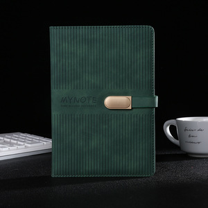 Diario con Copertina Rigida in Pelle PU A5 Personalizzato - Copertina con Strisce Verticali in Rilievo e Segnalibro - Product Image 5