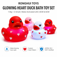 Lindo juguete de baño de pato con luz LED intermitente en forma de corazón de San Valentín, patito flotante con luces en estilos de pirata, alpaca y unicornio para bebés y niños en la bañera.