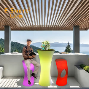 Juego de Muebles de Plástico para Jardín, Patio o Terraza, con Mesa Alta Iluminada LED, Sillas y Sofá, Ideal para Fiestas y Eventos - Product Image 1