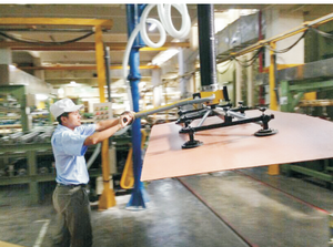 معدات رفع بالتفريغ الهوائي، رافعة أنبوبية تعمل بالتفريغ، نظام رفع بالشفط، رافعة تفريغ للوحات الخشبية MDF - Product Image 2