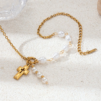 Collier pour femme Bowei, style européen et américain, en acier inoxydable électroplaqué, luxe léger, niche, imitation perle, croix, clavicule
