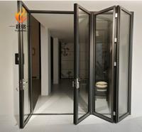 Porte pliante multi-chambres en verre trempé double, isolation acoustique et énergétique pour villa résidentielle