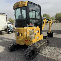 Excavatrice hydraulique compacte d'occasion CAT 302CR de 2,3 tonnes pour drainage résidentiel – Options de devis et comparaison avec CAT301.8, CAT302.7CR, CAT303CR
